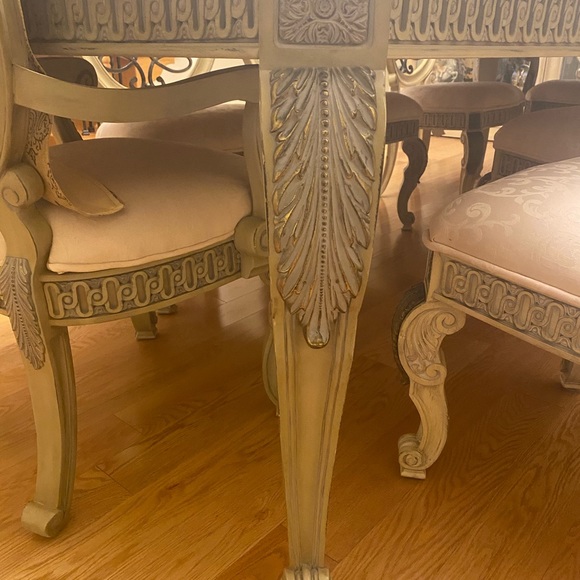 Handcrafted Dining room set - Picture 5 of 5